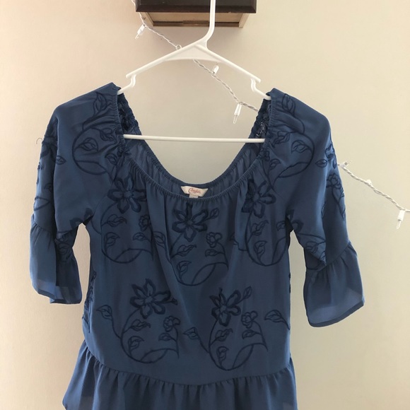 Blue off the shoulder blouse - Picture 2 of 3